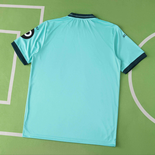 Wolverhampton Wanderers Away 25-26